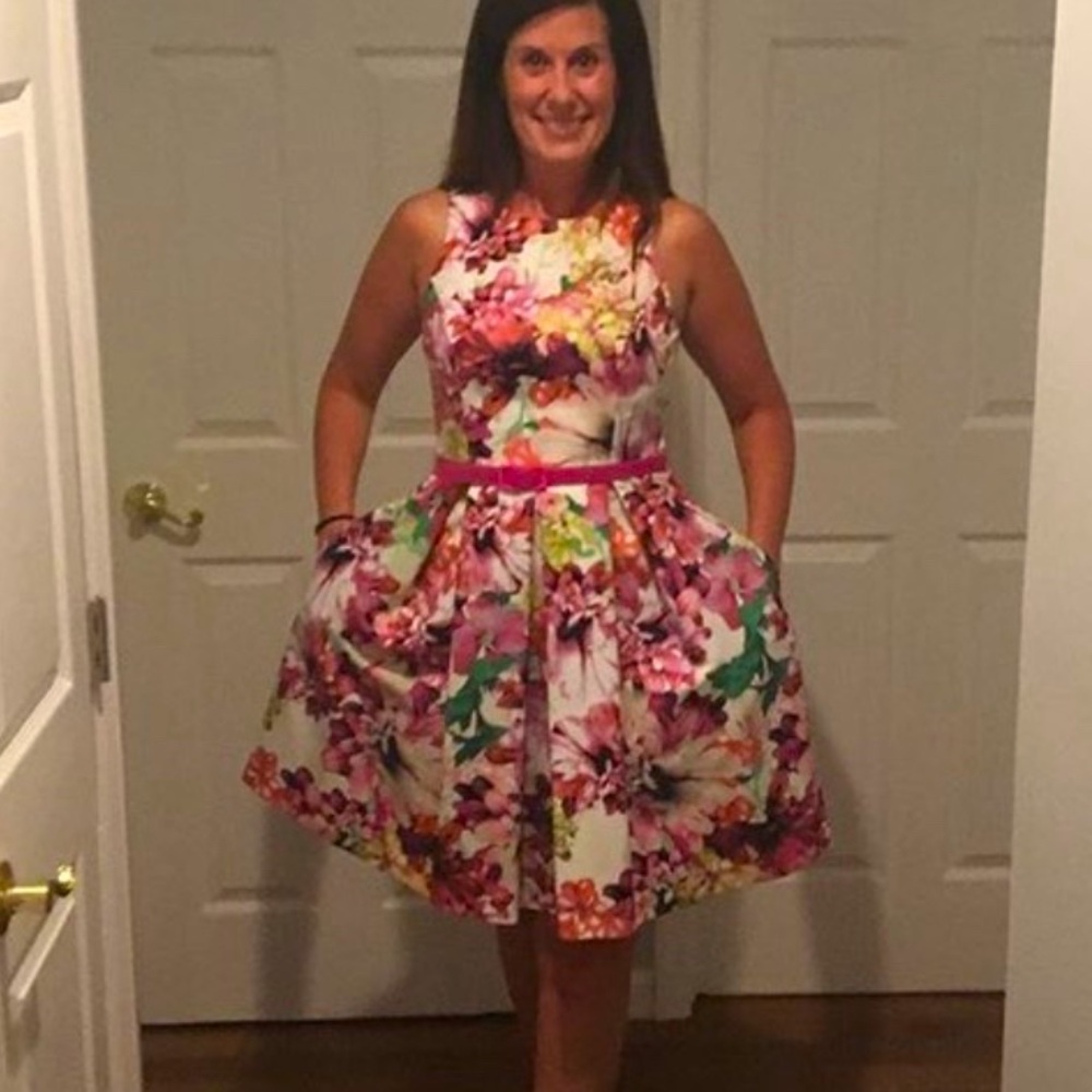 WOW ELIZA H Floral fit and flare dress